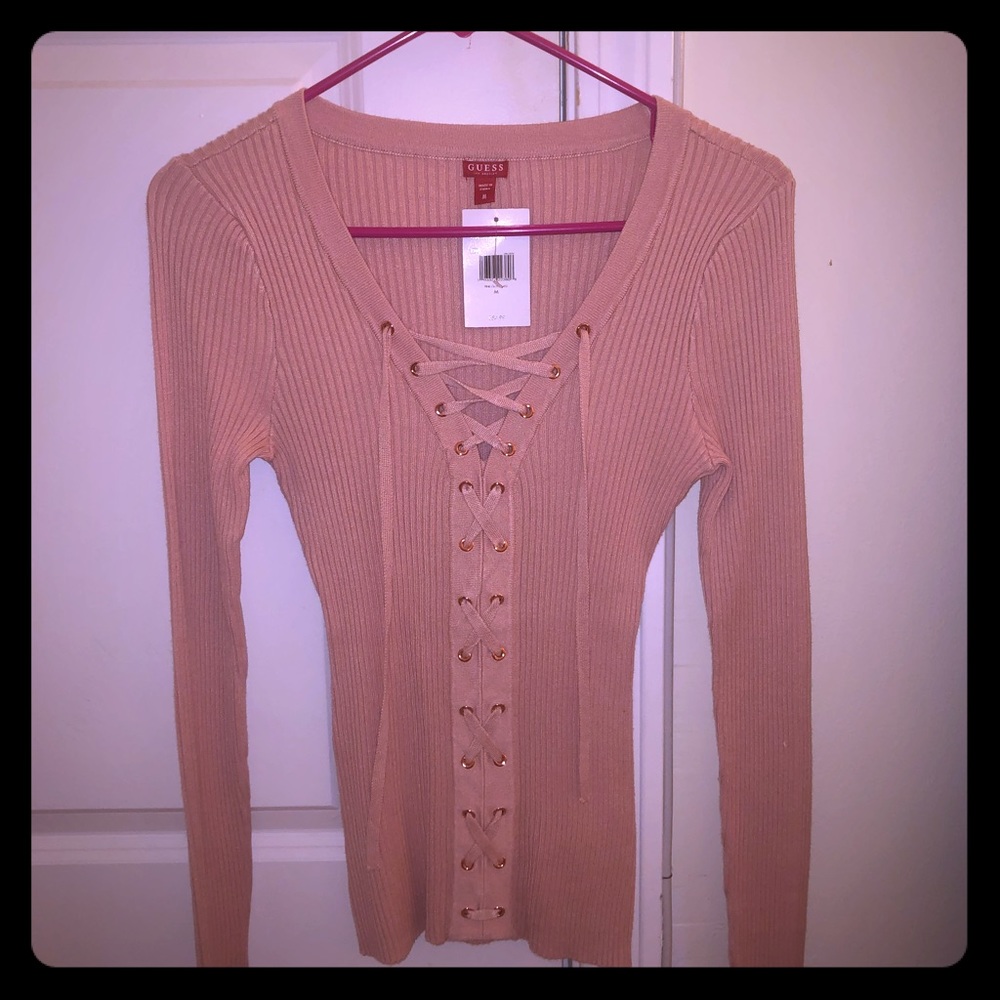 Light pink NEW Guess top with Tags. Long-sleeves.